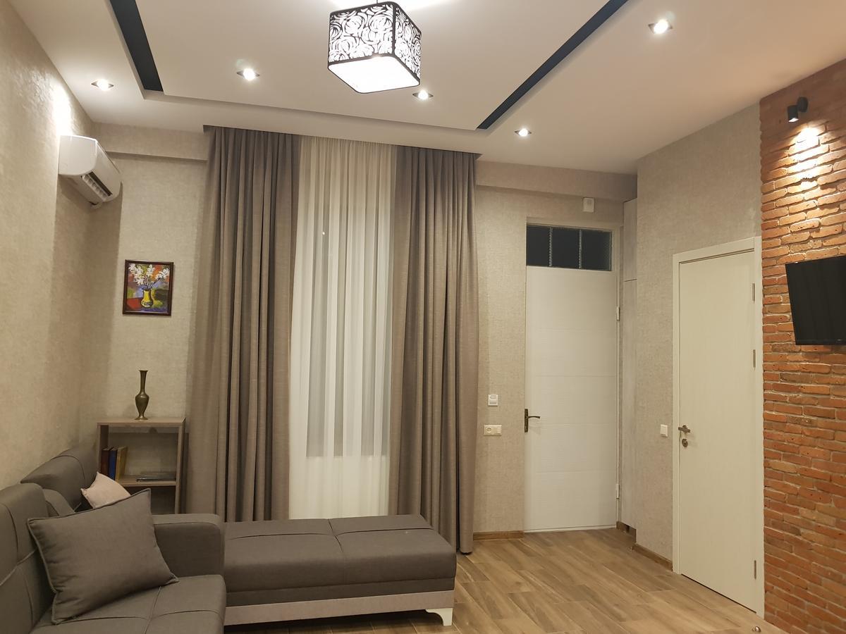 Rustaveli Modern Apartment Center Of Tbilisi Exterior foto